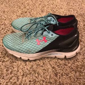Under Armor Tennis Shoes